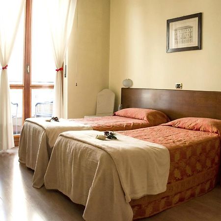 Domus Hotel Alessandria Ngoại thất bức ảnh