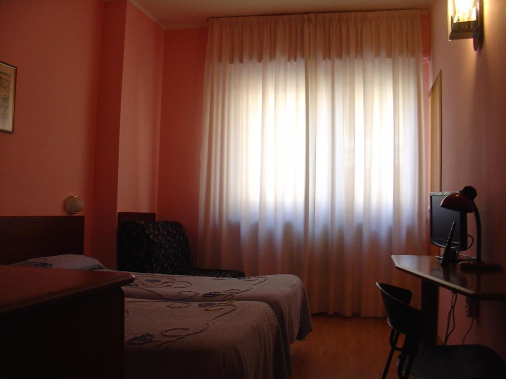 Domus Hotel Alessandria Ngoại thất bức ảnh