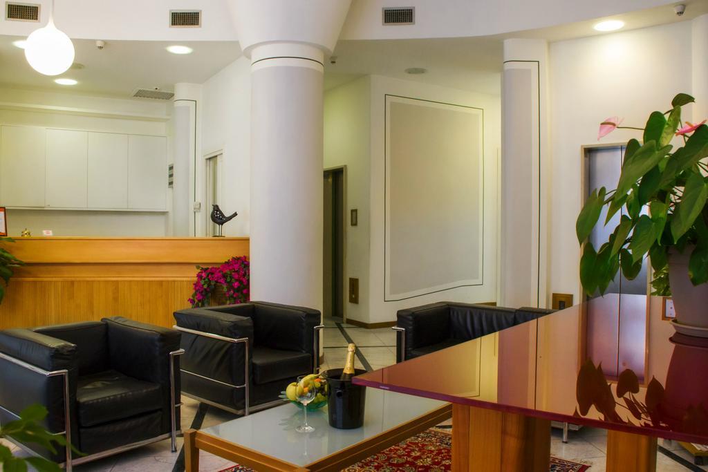 Domus Hotel Alessandria Ngoại thất bức ảnh
