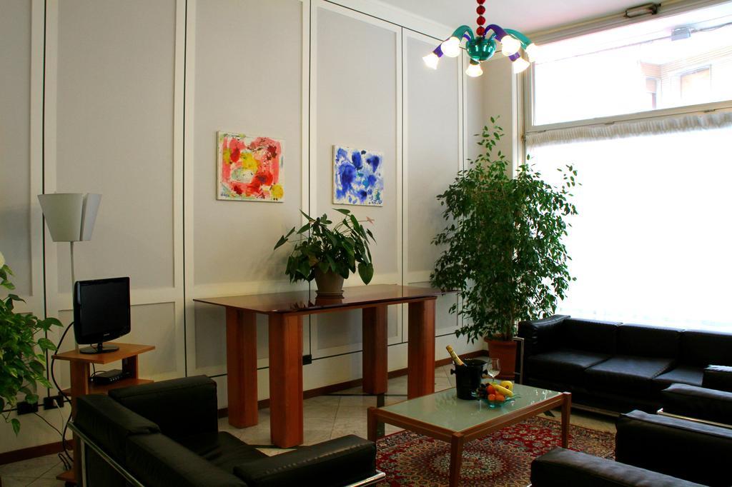 Domus Hotel Alessandria Ngoại thất bức ảnh