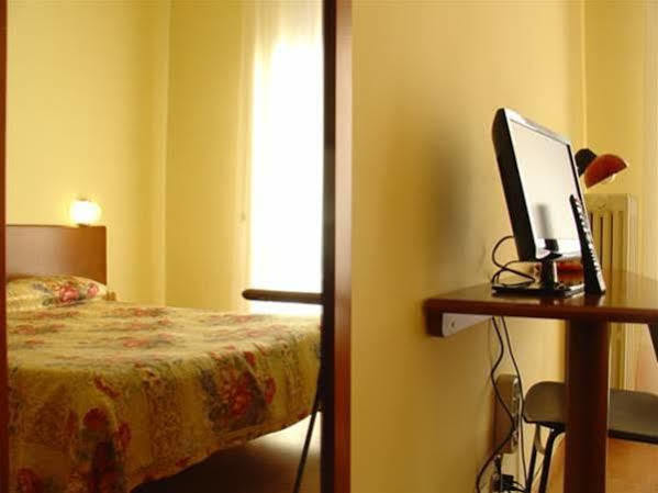 Domus Hotel Alessandria Ngoại thất bức ảnh